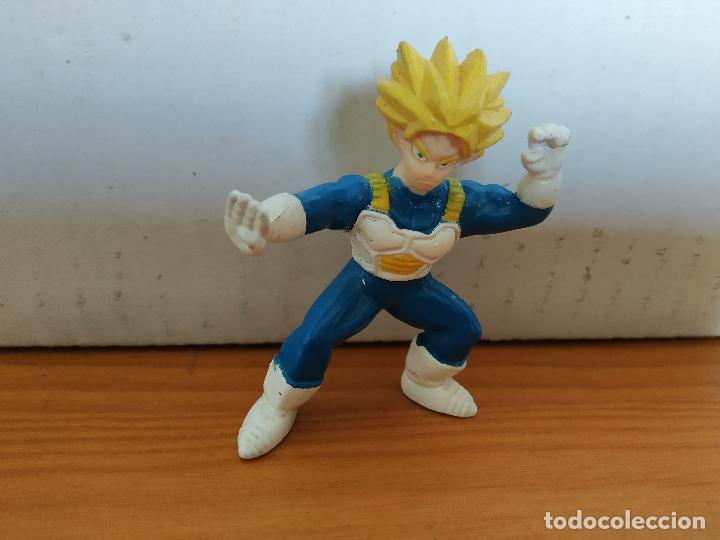 Figurine Trunks Dragon Ball Z - Bandai - Jaune Et Rouge - PVC - Occasion