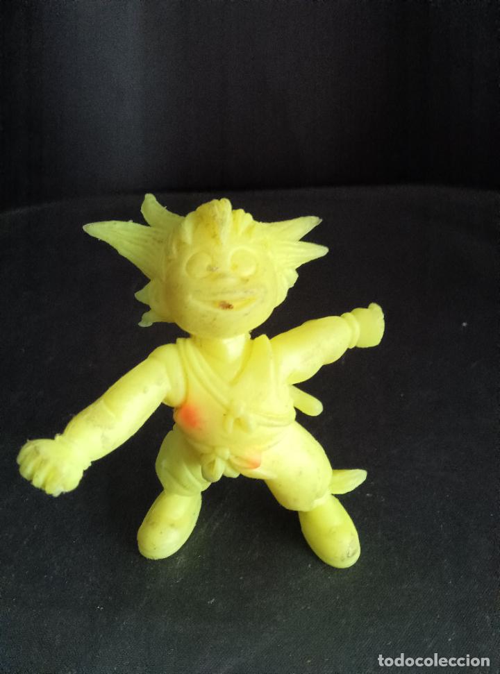 Figuras y Mu&ntilde;ecos Manga: LADRON DE HAMBURGUESAS EN COCHE, MCDONALD'S 1988 VEHICULO A FRICCION- 7,5x4x5cm.