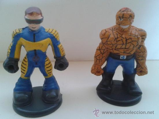 Figuras y mu&ntilde;ecos Marvel: 2 FIGURAS DE PVC EN BASE PEANA - Foto 1