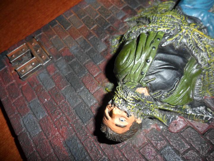 Figuras y mu&ntilde;ecos Marvel: FIGURA MARVEL DE PERSONAJE DE SPIDERMAN PEGADO A LA PARED CON TELARA&Ntilde;AS - Foto 3