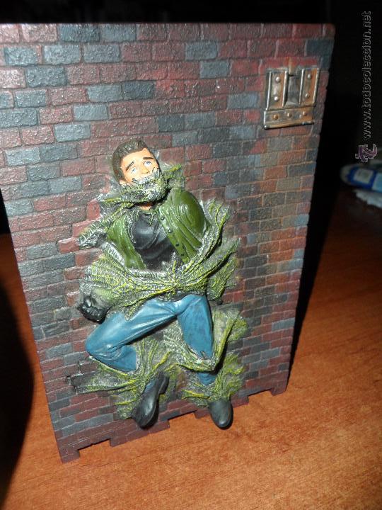 Figuras y mu&ntilde;ecos Marvel: FIGURA MARVEL DE PERSONAJE DE SPIDERMAN PEGADO A LA PARED CON TELARA&Ntilde;AS - Foto 11