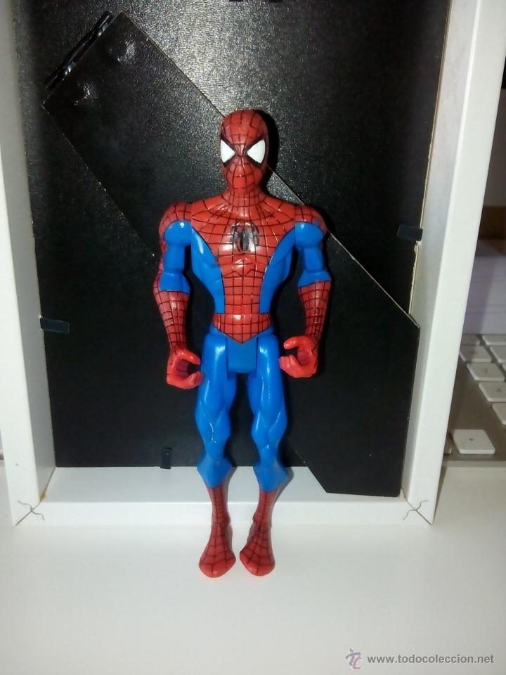 Figuras y mu&ntilde;ecos Marvel: Figura articulada de Spiderman. Marvel - Hasbro 2008. De 14 cms. - Foto 1