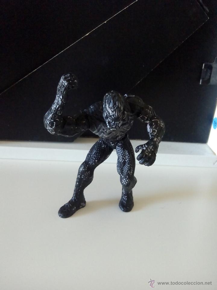 Figuras y mu&ntilde;ecos Marvel: Figura de Venom de 8 cms. Original de Marvel. - Foto 1