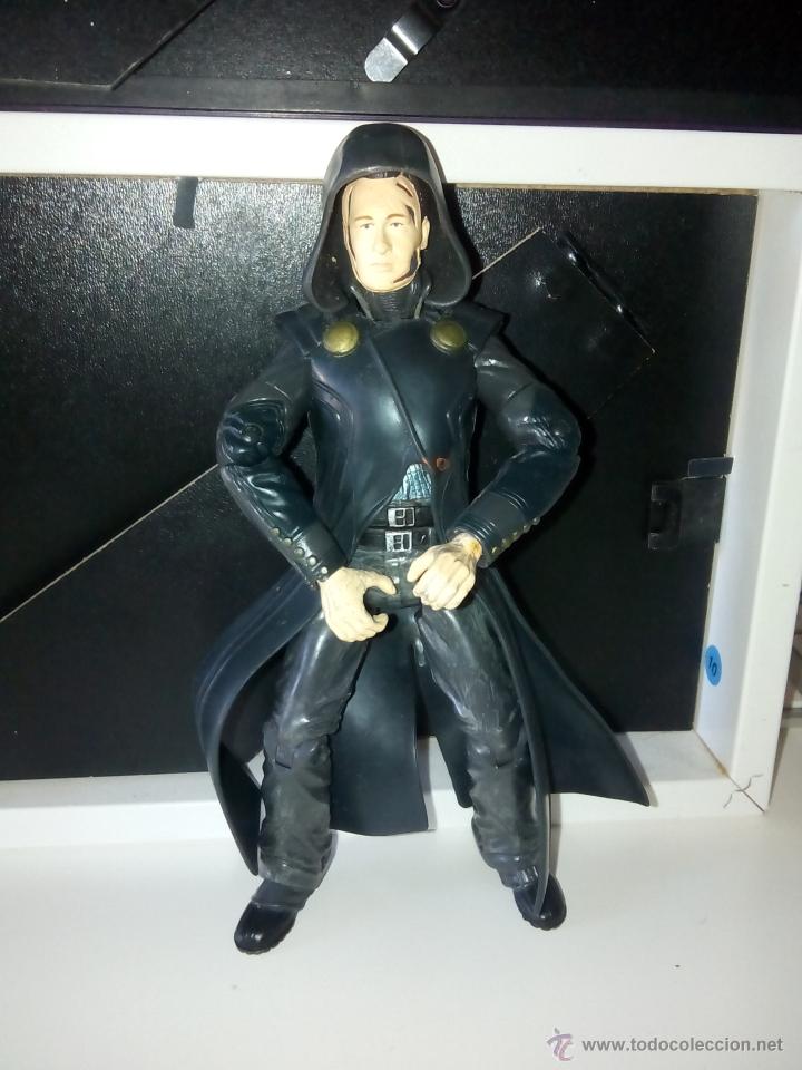 Figuras y mu&ntilde;ecos Marvel: Figura de Dr. Doom. Original de Marvel. De 15 cms. - Foto 1