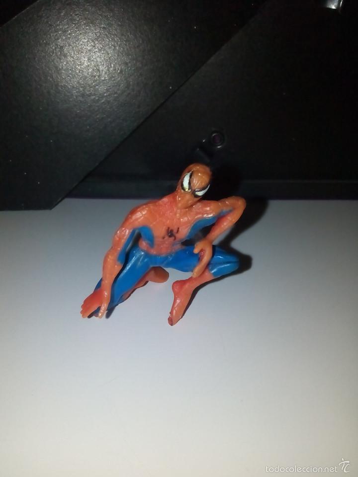 Figuras y mu&ntilde;ecos Marvel: Antigua Figura pl&aacute;stico de Spiderman. Marvel. De 5 cms. - Foto 1