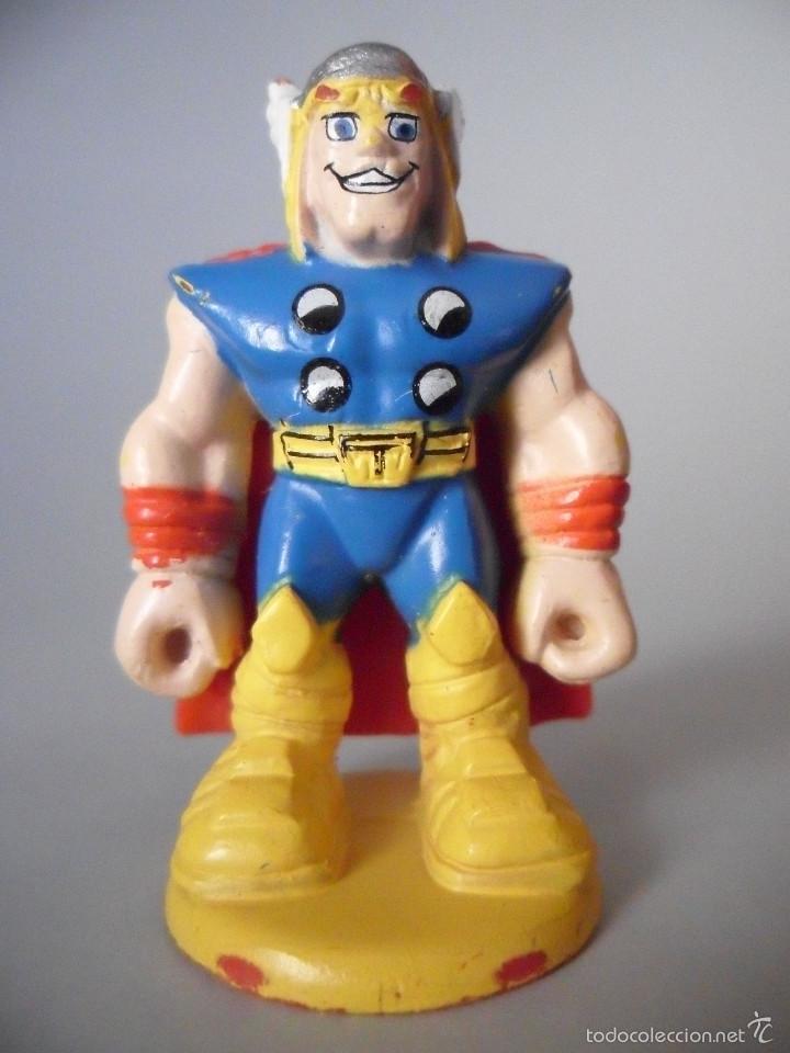 Figuras y mu&ntilde;ecos Marvel: MARVEL HEROES THOR FIGURA TIPO KINDER 2008 - Foto 1