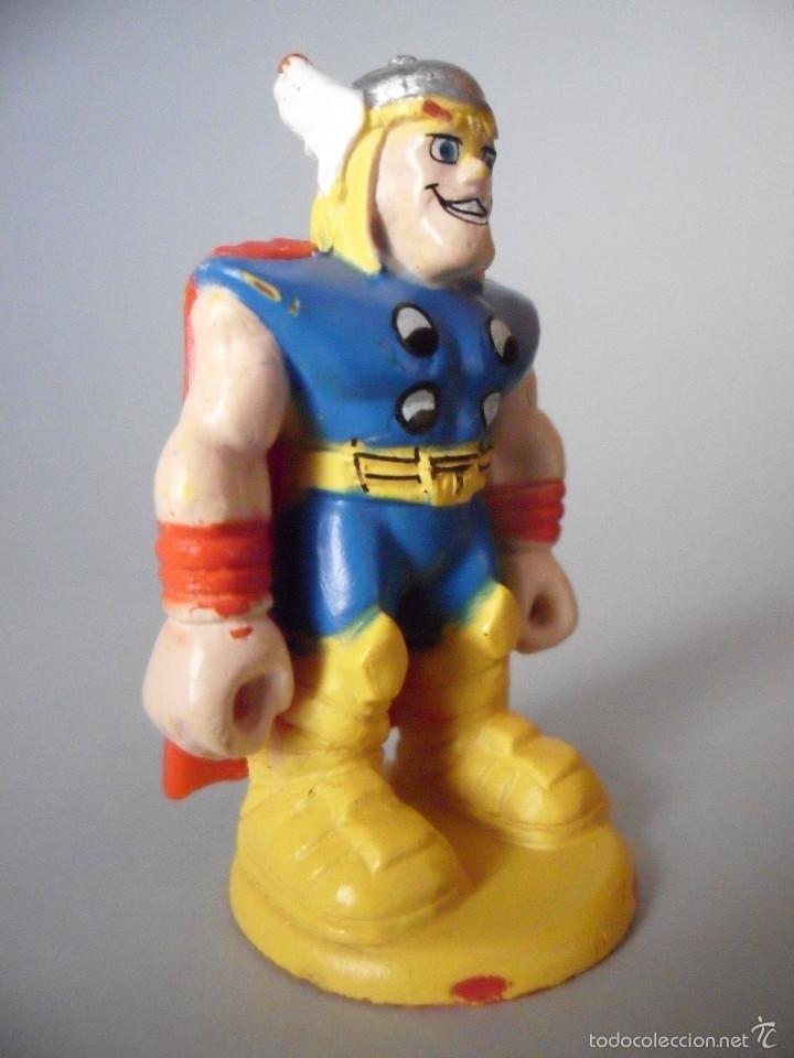 Figuras y mu&ntilde;ecos Marvel: MARVEL HEROES THOR FIGURA TIPO KINDER 2008 - Foto 3