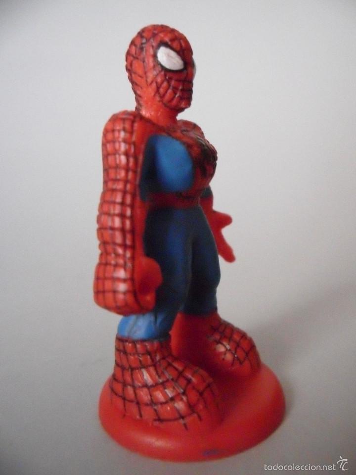 Figuras y mu&ntilde;ecos Marvel: MARVEL HEROES SPIDERMAN FIGURA TIPO KINDER 2008 - Foto 3