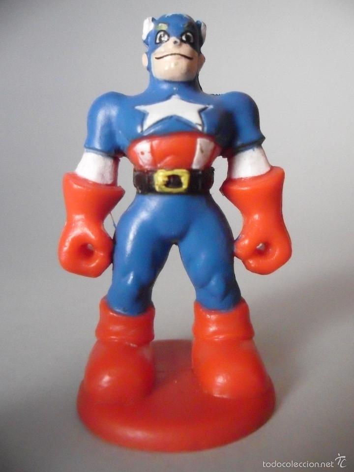 Figuras y mu&ntilde;ecos Marvel: MARVEL HEROES CAPITAN AMERICA FIGURA TIPO KINDER 2008 - Foto 1