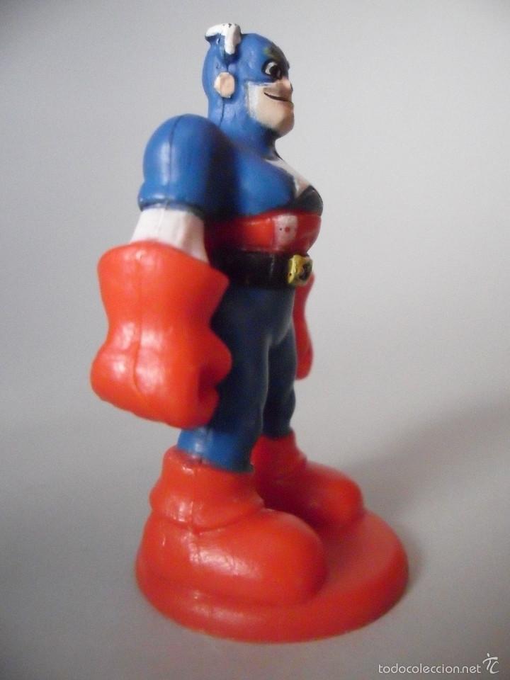 Figuras y mu&ntilde;ecos Marvel: MARVEL HEROES CAPITAN AMERICA FIGURA TIPO KINDER 2008 - Foto 3