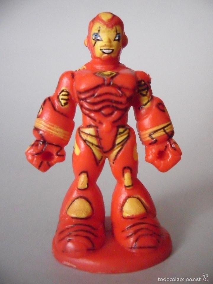 Figuras y mu&ntilde;ecos Marvel: MARVEL HEROES IRON MAN FIGURA TIPO KINDER 2011 - Foto 1