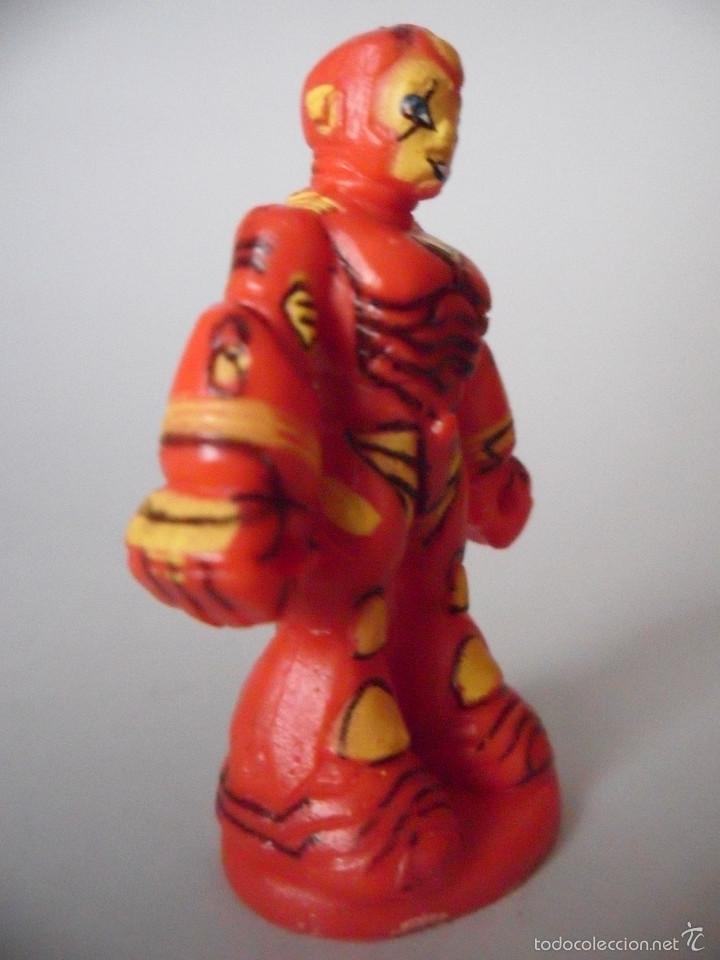 Figuras y mu&ntilde;ecos Marvel: MARVEL HEROES IRON MAN FIGURA TIPO KINDER 2011 - Foto 3