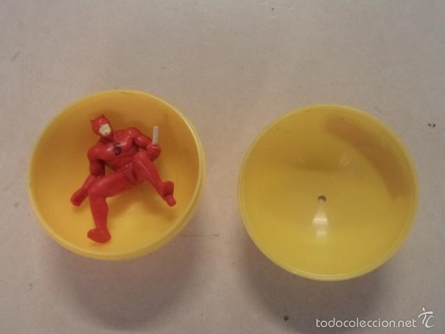 Figuras y mu&ntilde;ecos Marvel: BOLA CON MU&Ntilde;ECO PVC MARVEL - DAREDEVIL - DAN DEFENSOR - Foto 4