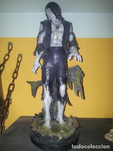Simon garth: the zombie 1/4 estatua bowen no si - Vendu en vente 