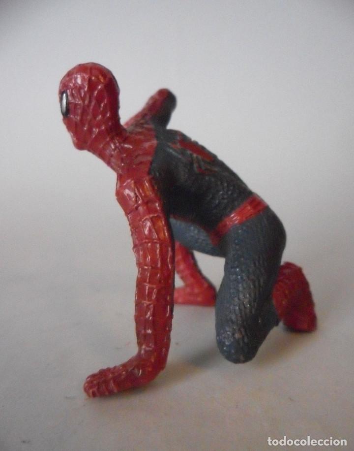 Figuras y mu&ntilde;ecos Marvel: SPIDERMAN FIGURA DE PVC DE 5 CM MARVEL 2002 - Foto 2