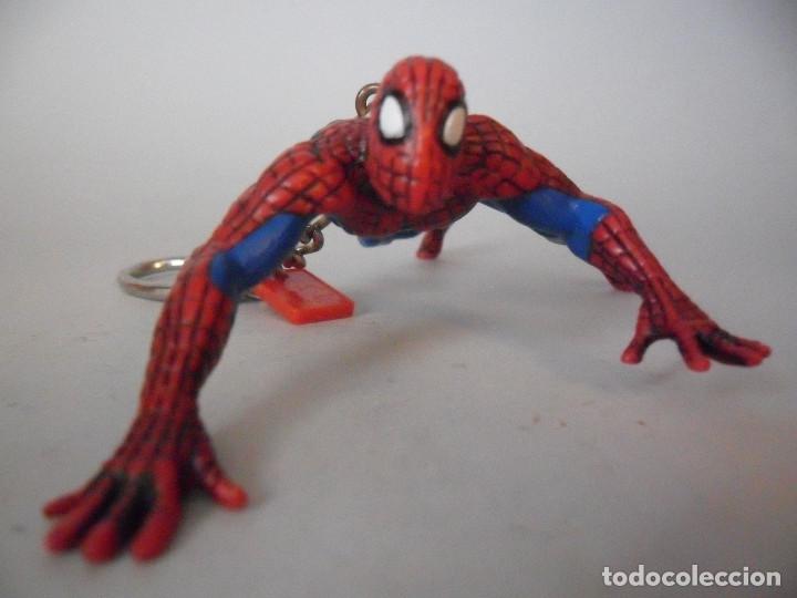 Figuras y mu&ntilde;ecos Marvel: SPIDERMAN FIGURA LLAVERO DE PVC DE 12,5 CM MARVEL BASIC FUN 2010 - Foto 2