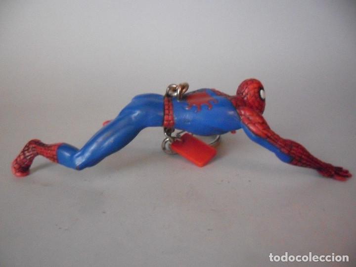 Figuras y mu&ntilde;ecos Marvel: SPIDERMAN FIGURA LLAVERO DE PVC DE 12,5 CM MARVEL BASIC FUN 2010 - Foto 3