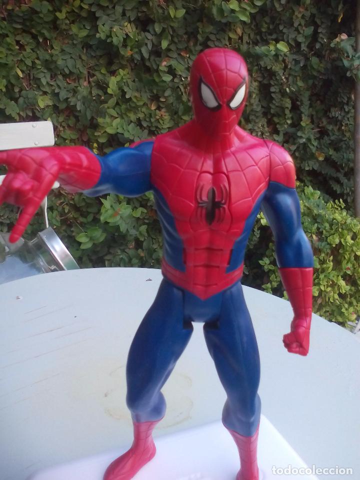 Figuras y mu&ntilde;ecos Marvel: Spider-Man. Spiderman. Hasbro - Marvel. 2014. 30 cm . Figura, mu&ntilde;eco. - Foto 2