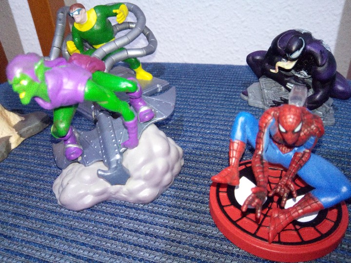 Figuras y mu&ntilde;ecos Marvel: Lote 5 figuras marvel subs 2011 spiderman enemigos - Foto 2