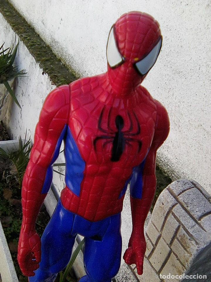 Figuras y mu&ntilde;ecos Marvel: Spiderman (Serie Los vengadores, Hasbro Marvel, 2013) - 30 cms - Foto 1