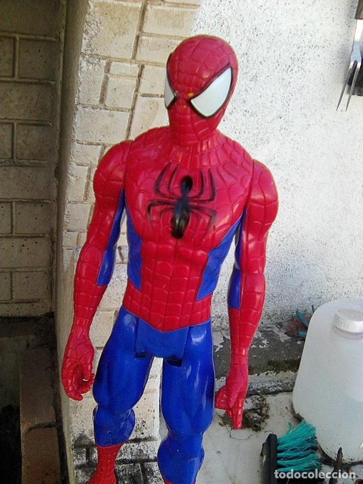 Figuras y mu&ntilde;ecos Marvel: Spiderman (Serie Los vengadores, Hasbro Marvel, 2013) - 30 cms - Foto 2