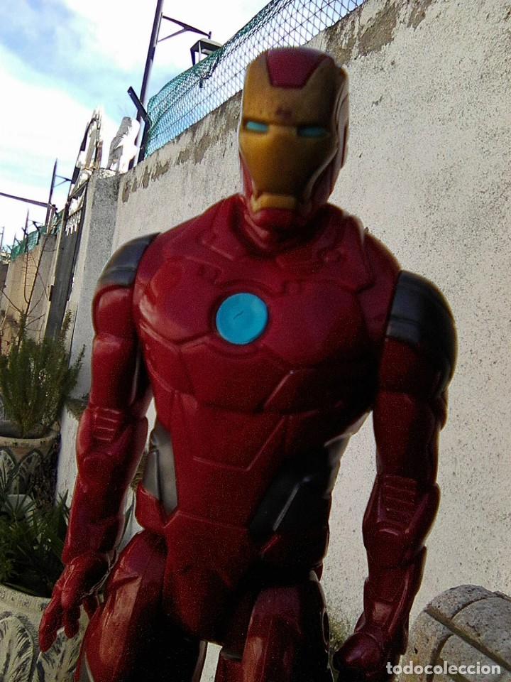 Figuras y mu&ntilde;ecos Marvel: Iron Man (Serie Los vengadores, Hasbro Marvel, 2012) - 30 cms - Foto 1