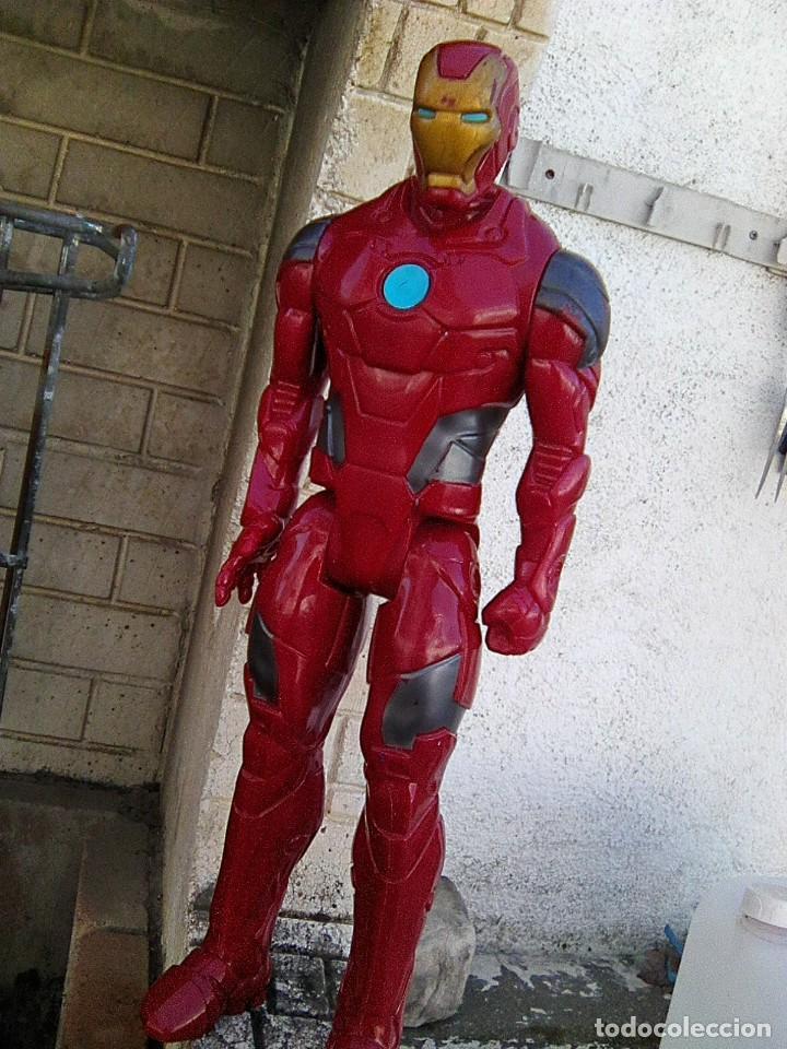 Figuras y mu&ntilde;ecos Marvel: Iron Man (Serie Los vengadores, Hasbro Marvel, 2012) - 30 cms - Foto 2