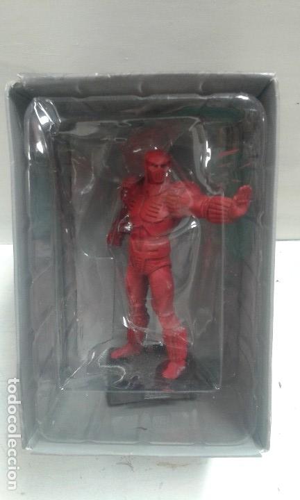 Figuras y mu&ntilde;ecos Marvel: figura DE PLOMO CRIMSON - Foto 2