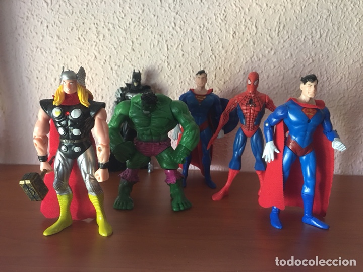 muñecos superheroes