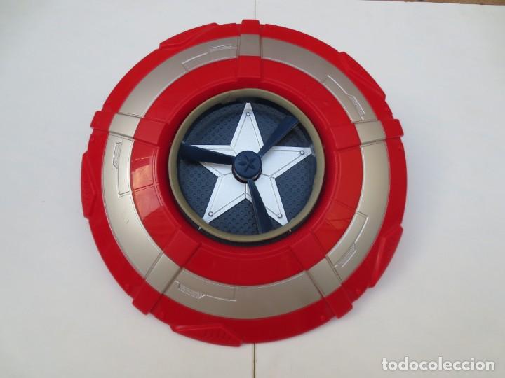 Figuras y mu&ntilde;ecos Marvel: ESCUDO LANZA DISCOS CAPITAN AMERICA DE HASBRO 2015 - Foto 2
