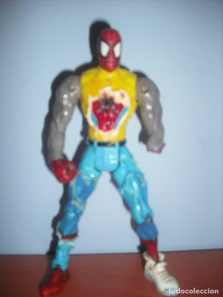 Figuras y mu&ntilde;ecos Marvel: SPIDERMAN ARTICULADO EN PLENA TRANSFORMACION - Foto 1