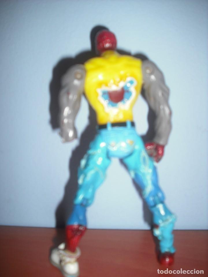 Figuras y mu&ntilde;ecos Marvel: SPIDERMAN ARTICULADO EN PLENA TRANSFORMACION - Foto 2