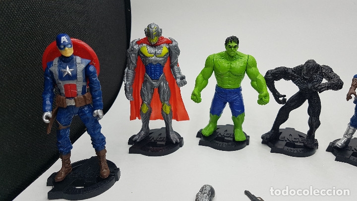 muñecos de avenger