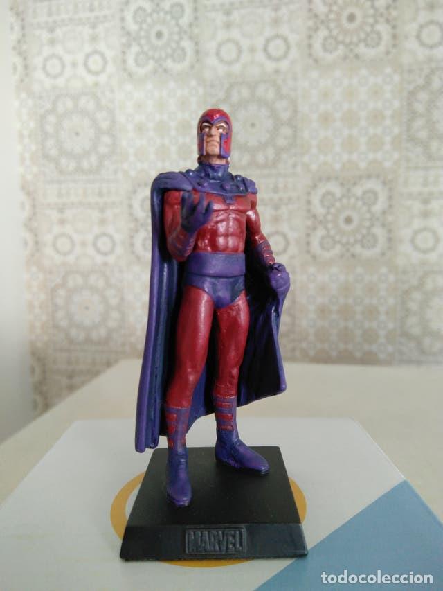 Figuras y mu&ntilde;ecos Marvel: Marvel Figurine Magneto + Revista - Foto 1