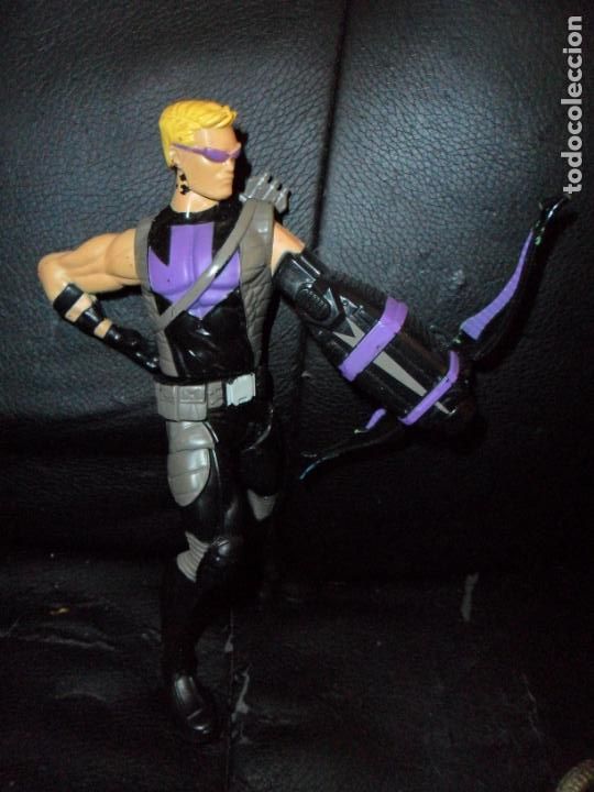 Figuras y mu&ntilde;ecos Marvel: OJO DE HALCON - LOS VENGADORES - MARVEL 2013 HASBRO- 17CM. - Foto 2