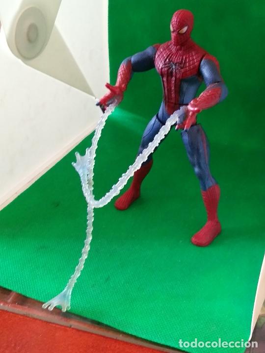 Figuras y mu&ntilde;ecos Marvel: Spider-Man 2012 Marvel spiderman lanzando telara&ntilde;as Figura - Foto 1