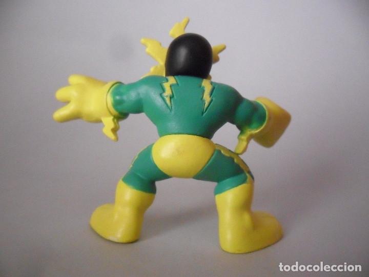 Figuras y mu&ntilde;ecos Marvel: ELECTRO MARVEL SUPER HERO SQUAD HASBRO 2008 - Foto 4