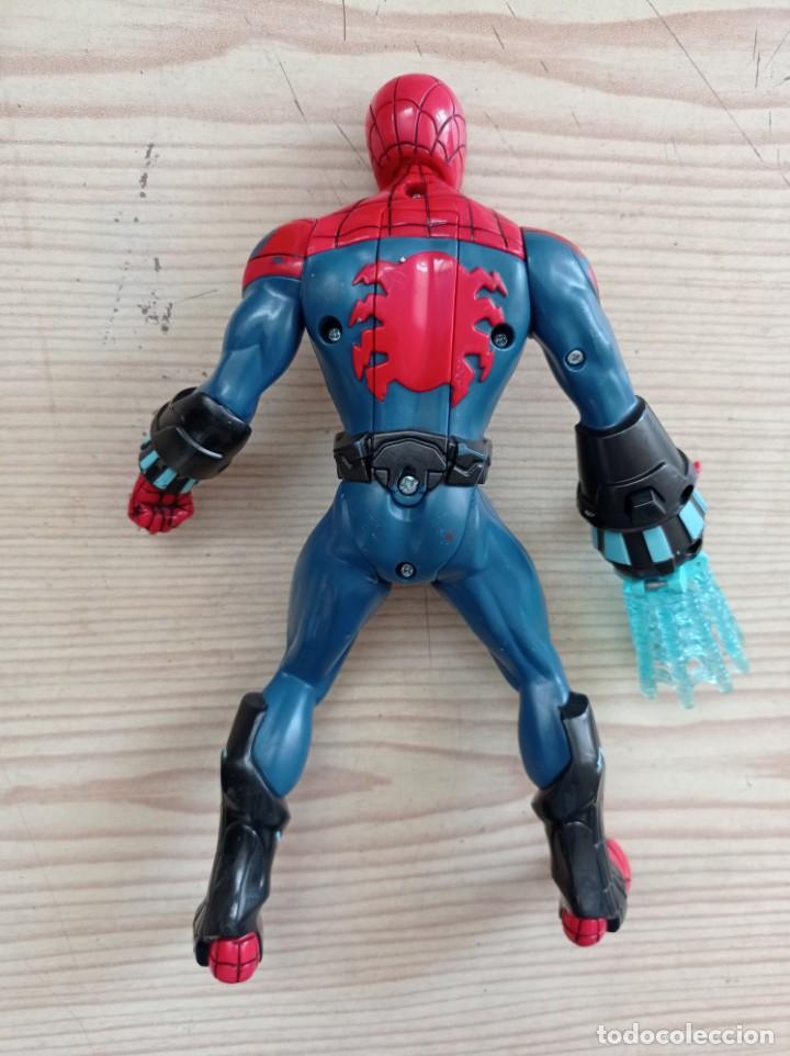 Figuras y mu&ntilde;ecos Marvel: Figura Spiderman Con Sonido - 25 Centimetros - 2012 - Hasbro - Foto 2