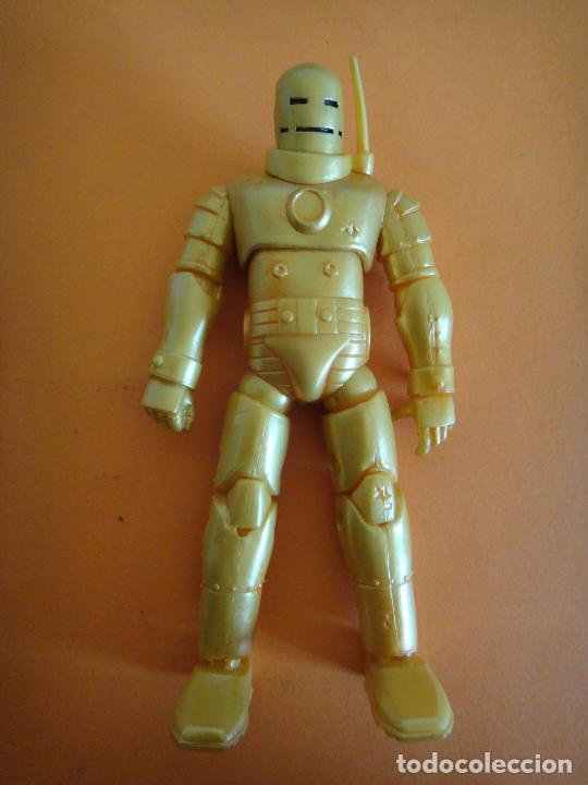 Figuras y mu&ntilde;ecos Marvel: FIGURA MARVEL UNIVERSE GOLD IRON MAN MK1 . - Foto 1