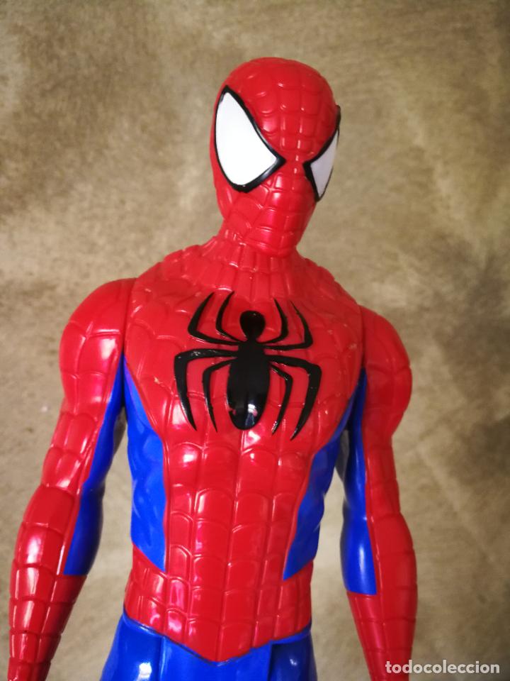 Figuras y mu&ntilde;ecos Marvel: FIGURA SPIDERMAN HASBRO 2013 30 CM - Foto 2