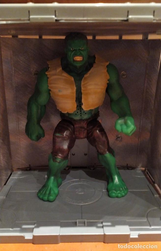Figuras y mu&ntilde;ecos Marvel: Hulk electronic cage. Mu&ntilde;eco sonoro con jaula - Foto 1