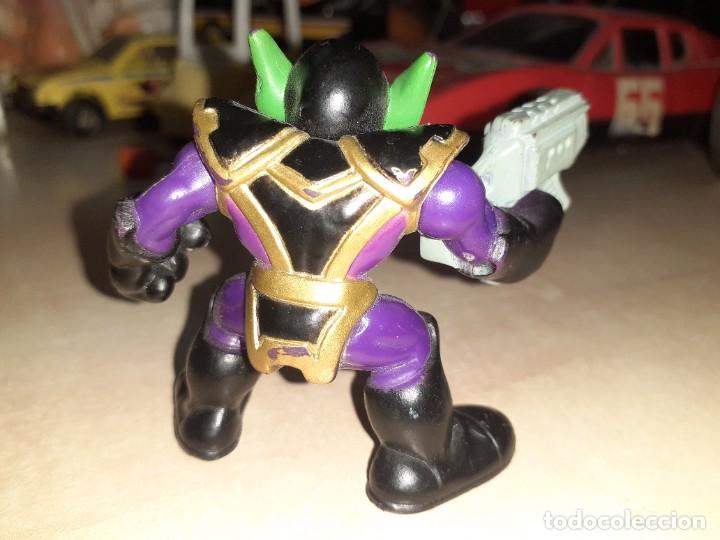 Figuras y mu&ntilde;ecos Marvel: Soldado SKULL.Hasbro 2008.Superhero Squad Marvel. - Foto 2