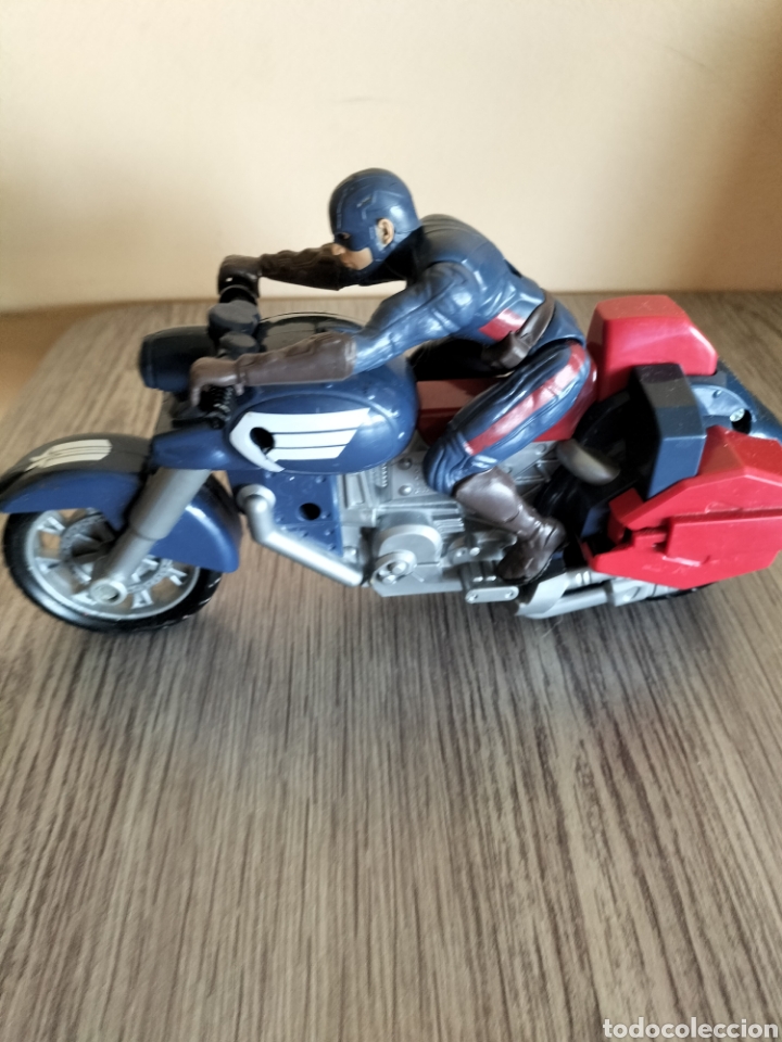 Figuras y mu&ntilde;ecos Marvel: Capit&aacute;n Am&eacute;rica con moto de Hasbro - Foto 2