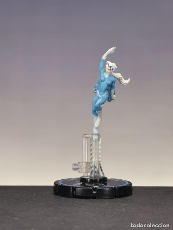 Figuren von Marvel: Dove #089. Marvel Heroclix. WizKids, 2003.