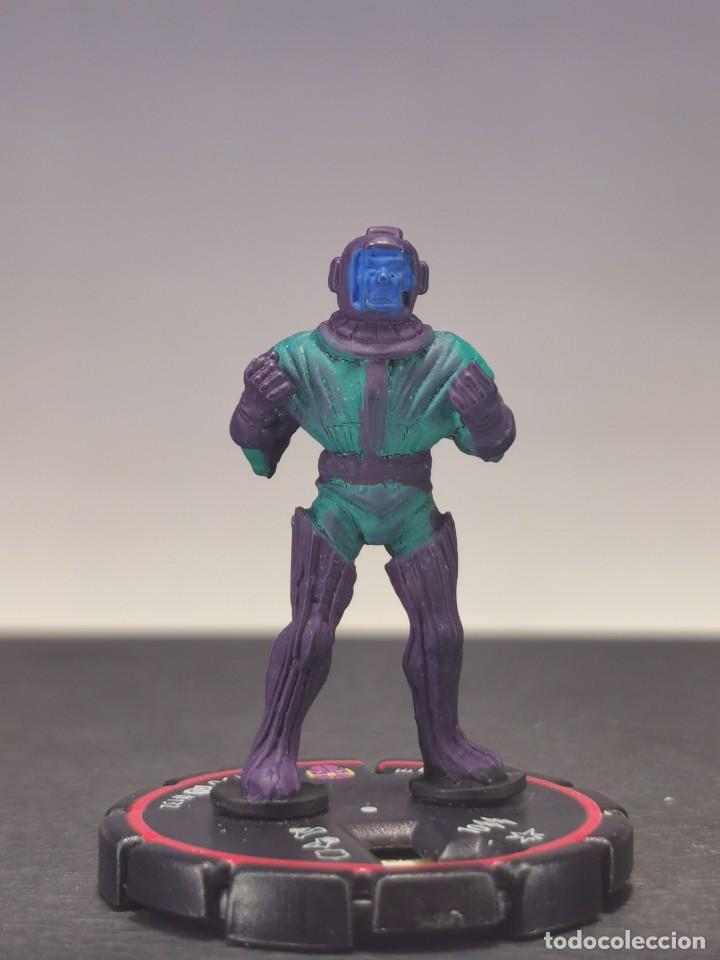 Figuras y Mu&ntilde;ecos Marvel: Kang #132. Heroclix Marvel. WizKids, 2003.