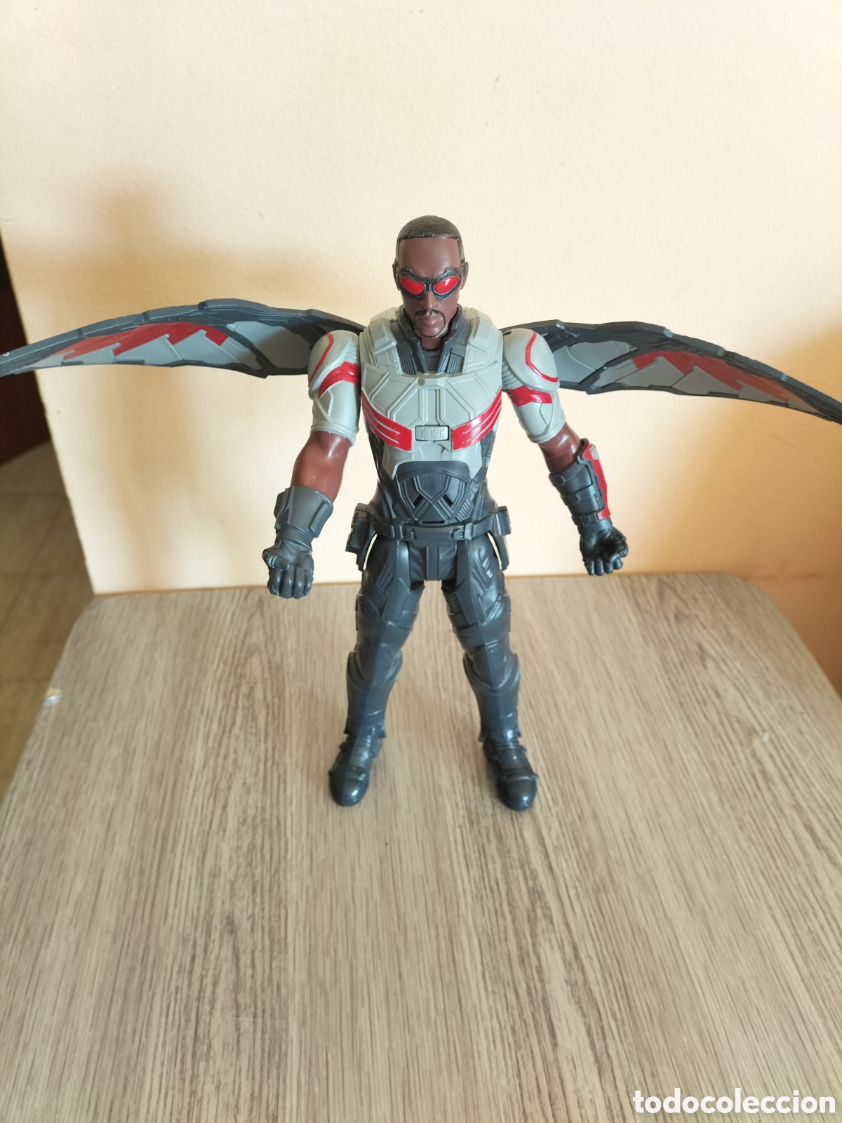Figuras y mu&ntilde;ecos Marvel: Marvel Halc&oacute;n con sonido hasbro - Foto 1