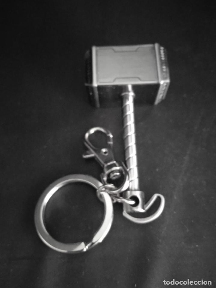 Figuras y mu&ntilde;ecos Marvel: MJOLNIR, MARTILLO DE THOR. LLAVERO DE METAL OFICIAL MARVEL. - Foto 2
