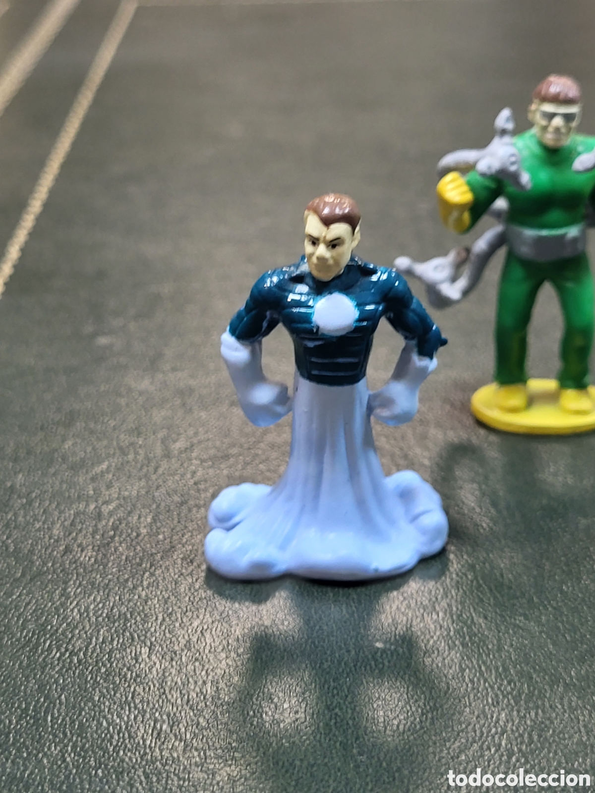 Figuras y mu&ntilde;ecos Marvel: LOTE DE 8 FIGURAS PVC . MARVEL - Foto 2