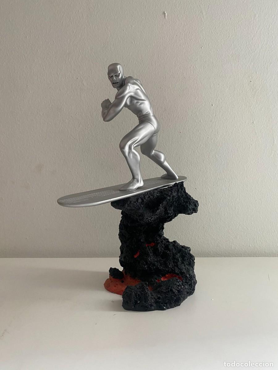 Figuras y mu&ntilde;ecos Marvel: THE SILVER SURFER COLD CAST PORCELAINE STATUE - Foto 2