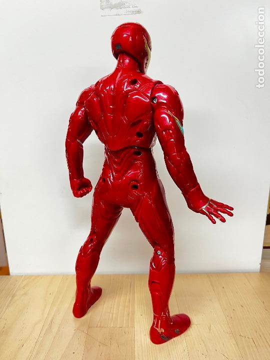 Figuras y mu&ntilde;ecos Marvel: IRON MAN CON SONIDO Y MOVIMIENTO - Foto 4